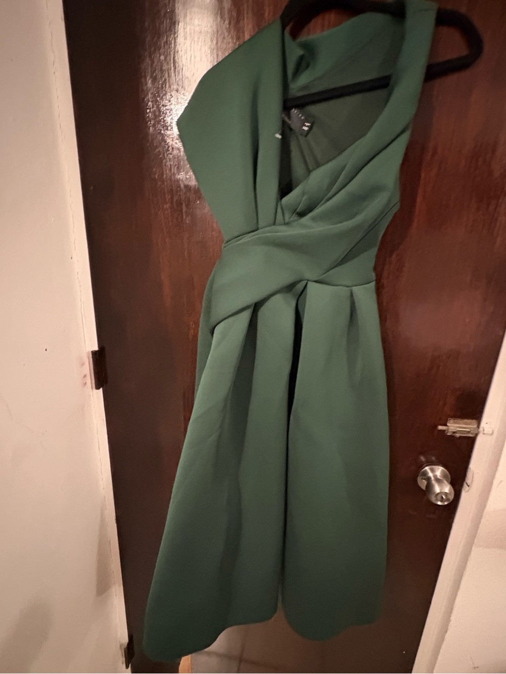 NWT ASOS Emerald Green Twist-Waist Midi Dress. Size 8.